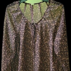 Like New Old Navy Burgandy Floral Blouse